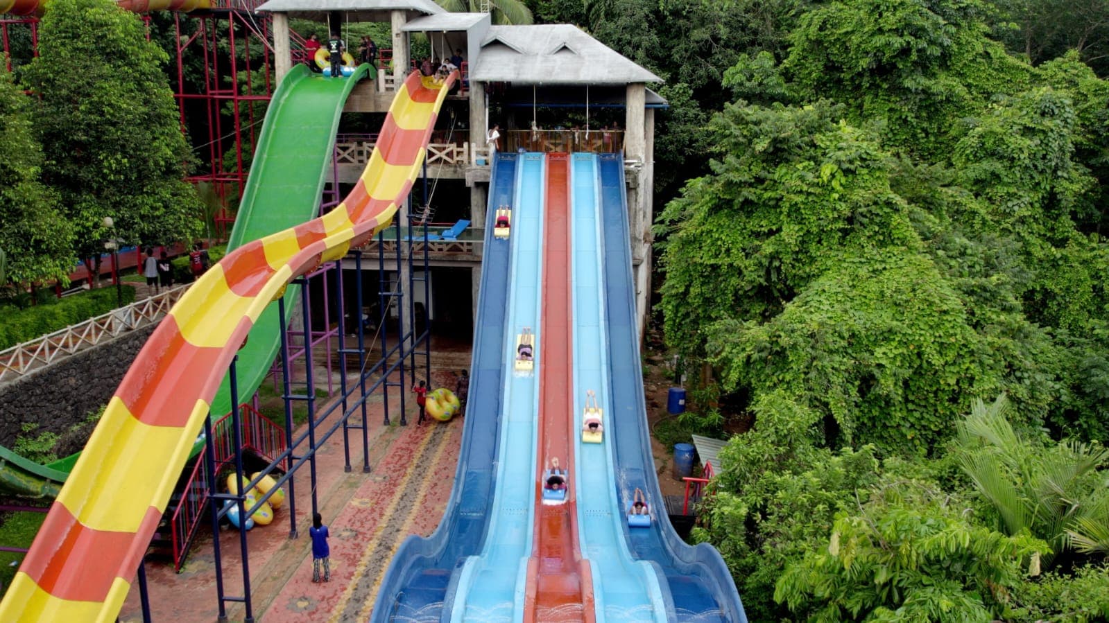 Multi-lane water slides aerial view at Flora Fantasia park